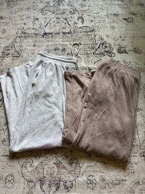 Danskin Relaxed Joggers in Soft Taupe